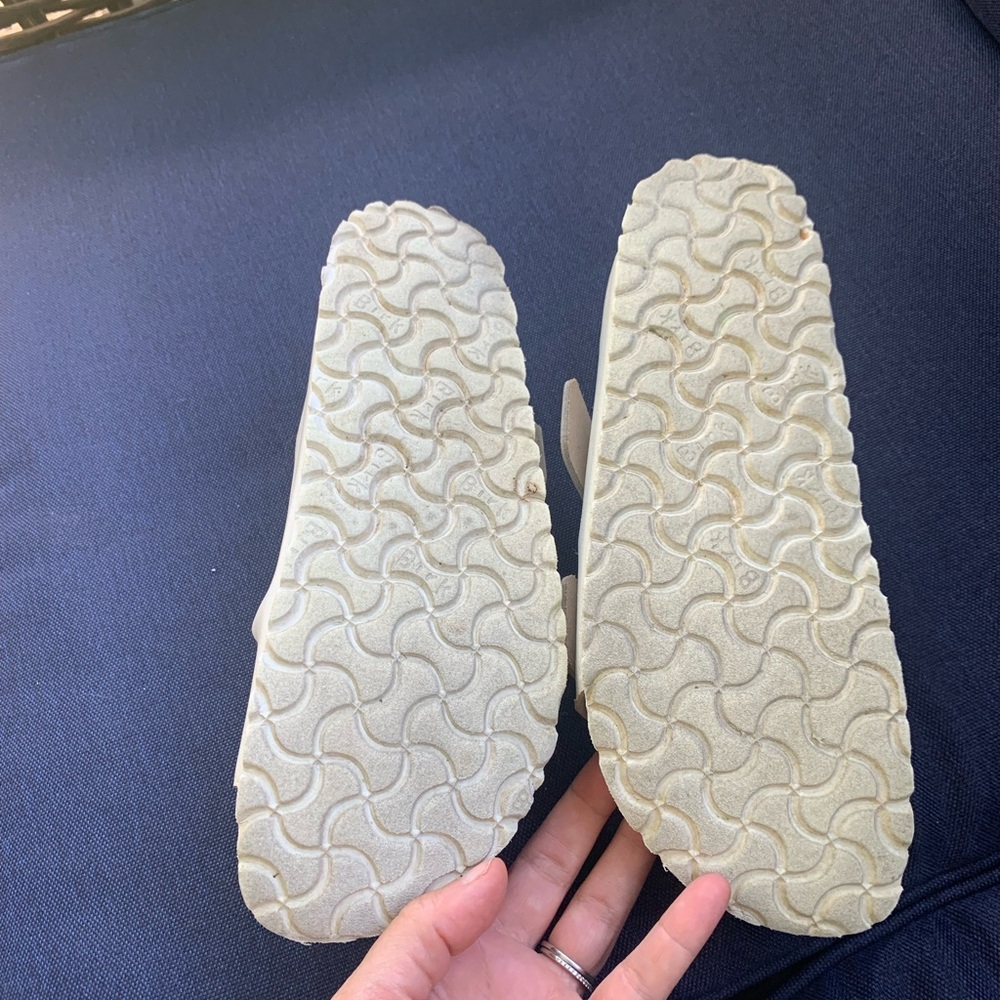 Birkenstock big silver buckle white leather sandals - Picture 4 of 12